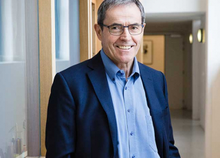 Jean-Marie Tarascon, professeur au Collège de France, reçoit la médaille d'or 2022 du CNRS
