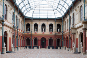 Cour du Palais des études des Beaux Arts de Paris